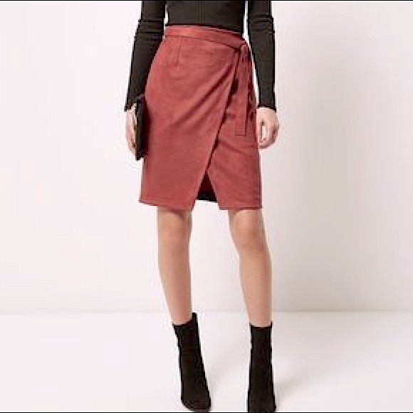 Mendocino Dresses & Skirts - Mendocino (Gilbert) Black Midi Wrap Skirt